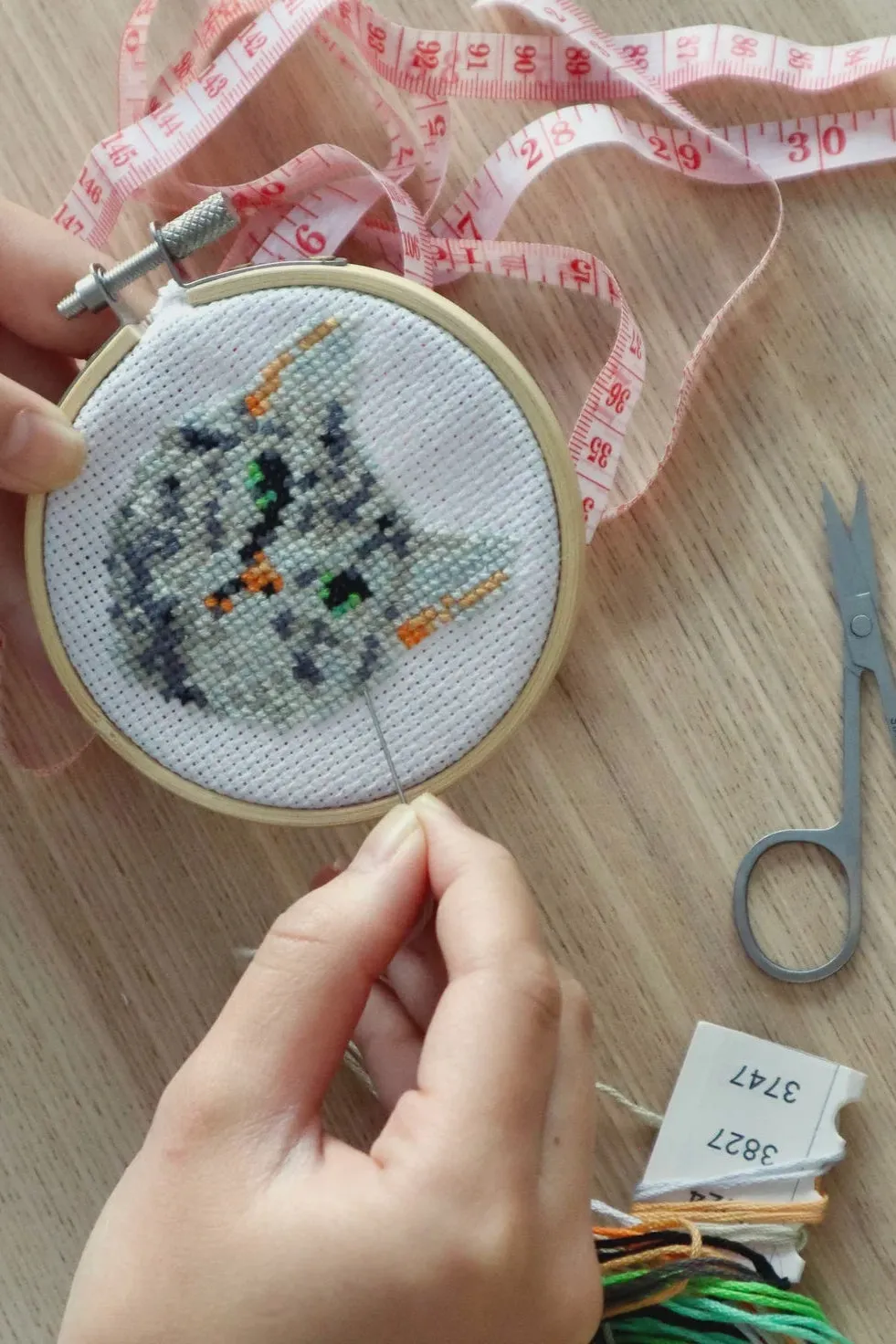 Kikkerland Mini CrossStitch Embroidery Kit Cat